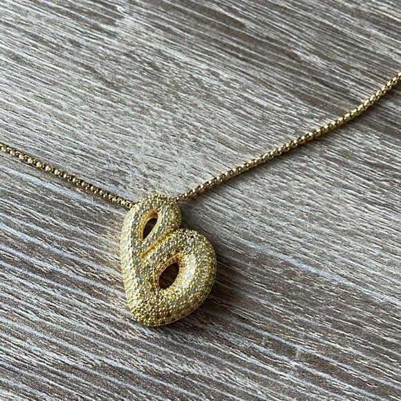 Hailey Bieber B necklace N199 - Picture 3 of 5